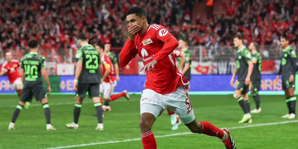 Bek baru Lazio Danilho Doekhi saat tiba di Roma untuk menjalani tes medis