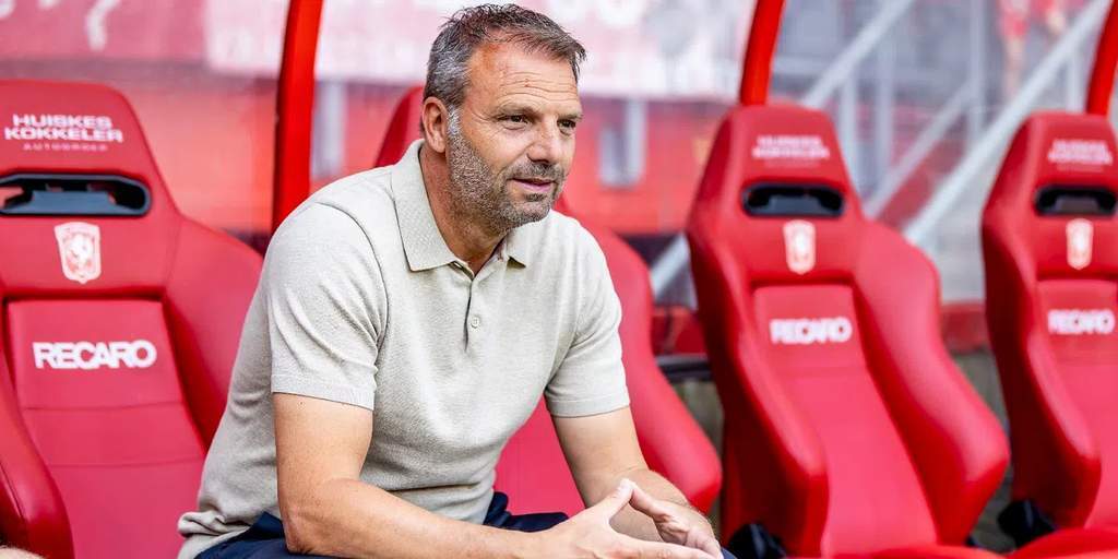 Mantan pelatih Ajax Maurice Steijn memberikan analisis performa Marcos Leonardo