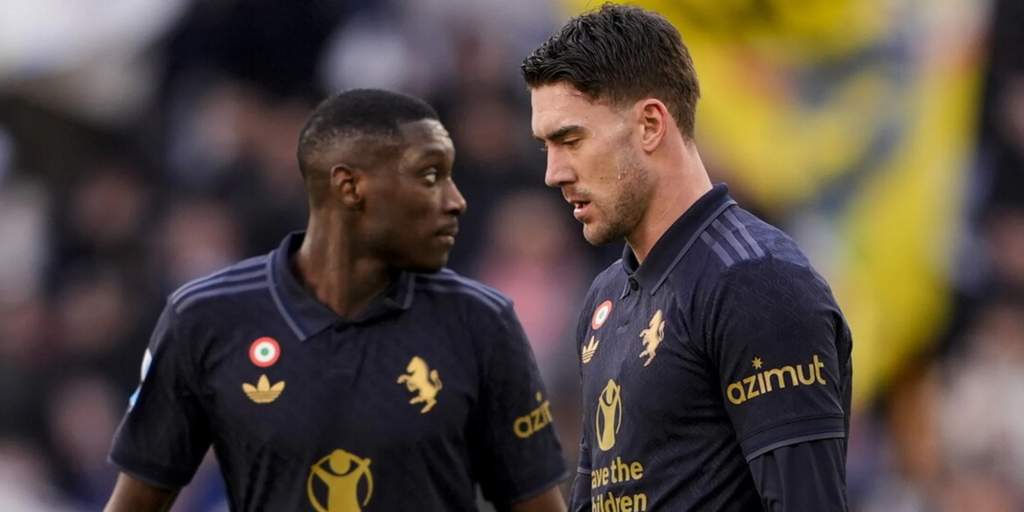 Giovanni Carnevali saat memberikan keterangan terkait ultimatum transfer Juventus